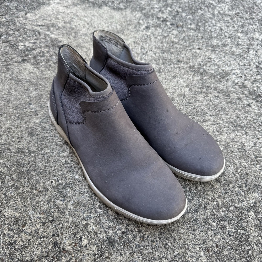 Dansko Lizette Chelsea Sneaker Boots Womens 40 EU (9-9.5 US) Gray Nubuck Leather